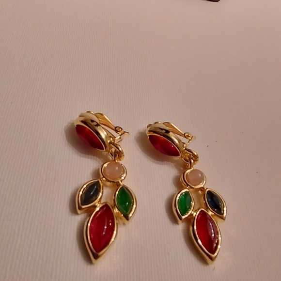 Multicolored gold tone clip on earrings - Picture 3 of 13